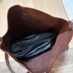 レザー　ショルダーバッグ　ブラウンの画像