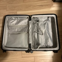 新品
スーツケースの画像