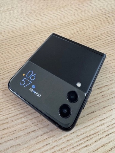 Galaxy Z Flip 3ブラック
