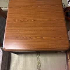 こたつテーブルの画像