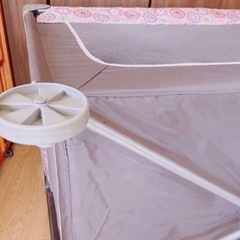 折りたたみベビーベッド ベビーサークル 軽量 コンパクト 持ち運びOKの画像