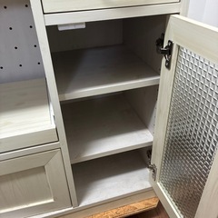 早い者勝ち！キッチンカウンター　食器棚の画像