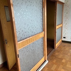 ガラス戸　レトロ　ビンテージ　古風　昭和の画像