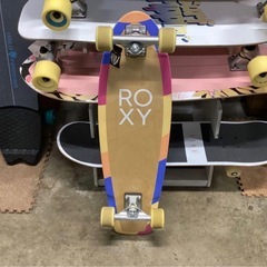 新品格安　女の子に大人気　オシャレなロキシーサーフスケート28インチレインボーの画像