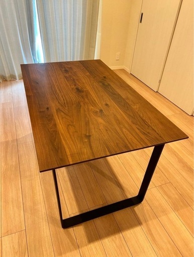 大塚家具　ダイニングテーブル　フィル　1,350x 800 ウォルナット