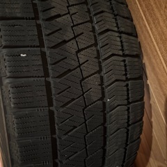 スタッドレスタイヤ4本の画像