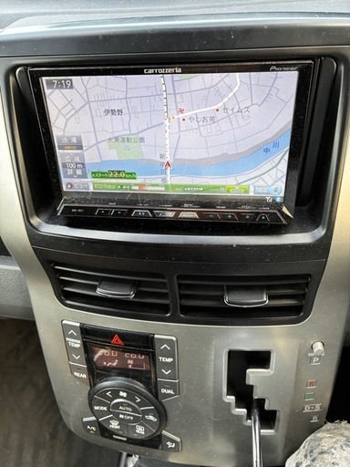 サイバーナビavic-zh77実働車から取り出し