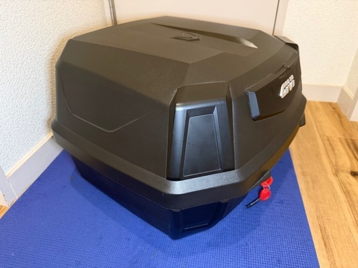 GIVI  リアボックス　モノロック　42L B42N-ADV