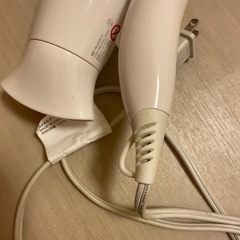 小ヘアドライヤーの画像