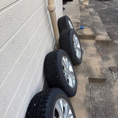 スタッドレスタイヤ 4本セット 215/60R16 アルミ付き 2万の画像