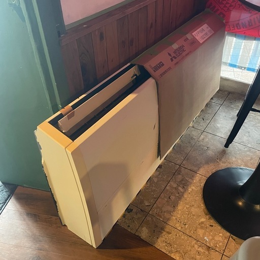 三菱　エアコン　天吊　業務用　200V 中古