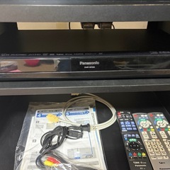 【パナソニック】TV37インチ、ブルーレイレコーダー、TV台セットの画像