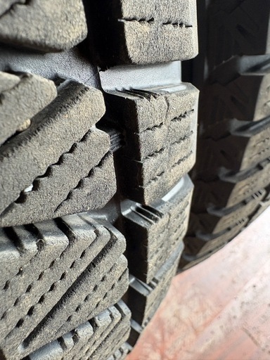 225/60/18冬DM-V3