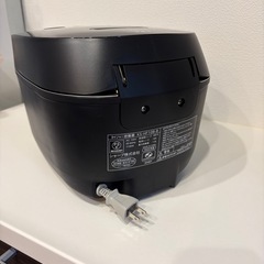 炊飯器 SHARP 5.5合炊き ブラックの画像