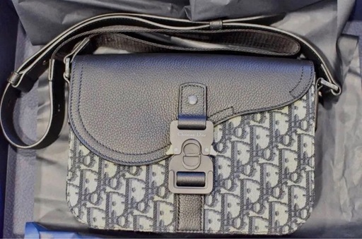 Dior Saddle フラップ付き メッセンジャーバッグ スモール