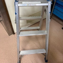 ４月の１０日まで！　脚立の画像