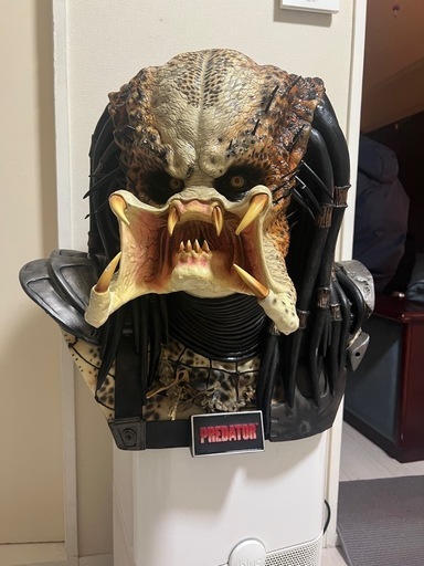 プレデターライフサイズヘッドディスプレー Predator Life-Size Head