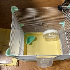 ハムスターケージ　回し車餌入れ付きの画像