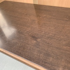 年季の入ったダイニングテーブル　　の画像