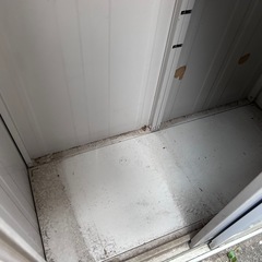 【お話し中】古い物置きの画像