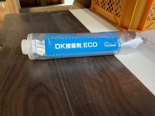 フローリング、根太ボンド