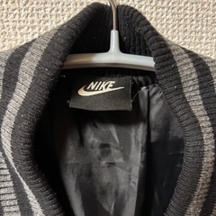 Tiffany & Co. Nike スタジャン Lサイズの画像