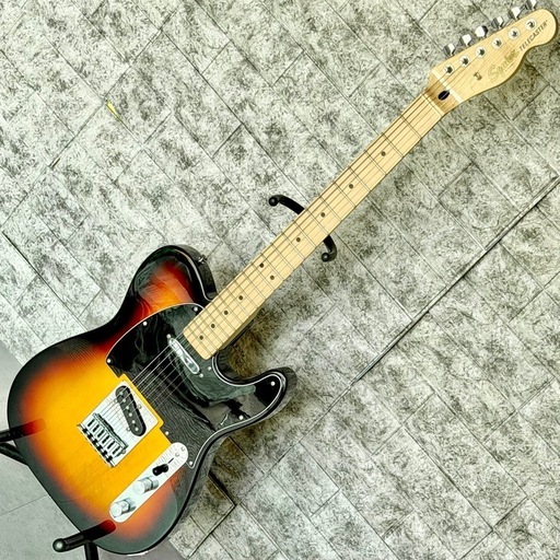 Suquier by Fender テレキャスター