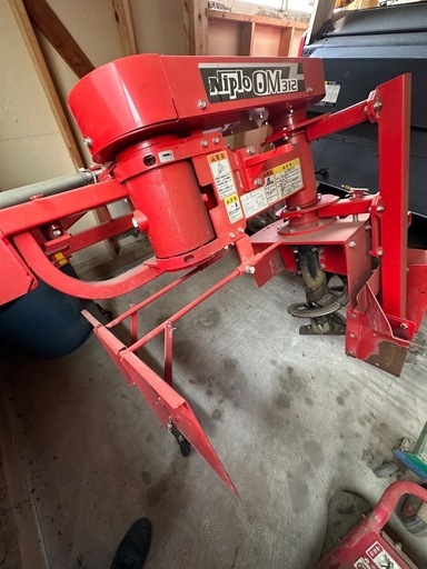 ニプロ溝掘機