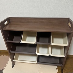 おもちゃ棚
の画像