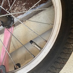 16インチ　子供用自転車　補助輪の画像