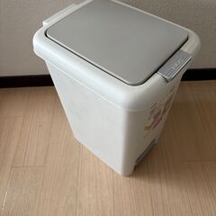 Nitori ゴミ箱 10Lの画像