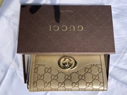 GUCCI ゴールド　GGパターン　長財布
