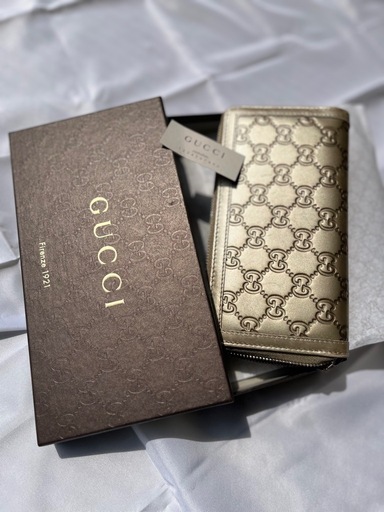 GUCCI ゴールド　GGパターン　長財布

