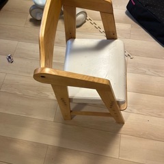 子供用イスの画像