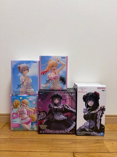 新品･未開封その着せ替え人形は恋をするフィギュア5体セット喜多川海夢 黒江雫 乾紗寿叶