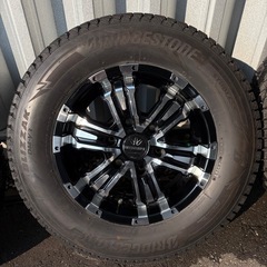 ハイエース　16インチタイヤホイールセットの画像