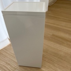 トイレ収納の画像