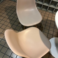 丸テーブル＋椅子2脚セットの画像