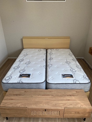 シモンズ　マットレス　セミシングル　2台あり