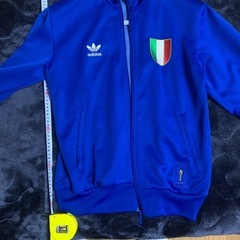 2着セット売りadidas:トラックジャケットとプーマ:トラックジャケットの画像