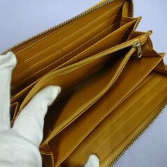 ( E-1130 )ミッキー＆ミニー 長財布 ラウンドファスナー イエロー ベージュ お札入れ カード入れ 小銭入れ 中古の画像