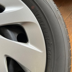 トヨタアクア ノーマルタイヤ4本の画像