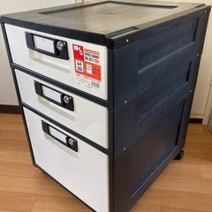 キャビネットの画像