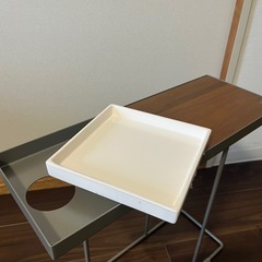 ベッドサイドテーブル（アイアン）の画像