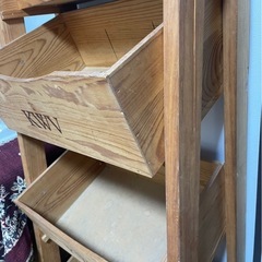 アンティーク南アフリカのワインメーカー KWV の木製ワインラックの画像