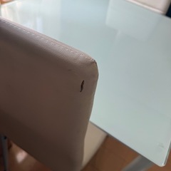 ダイニングテーブルの画像