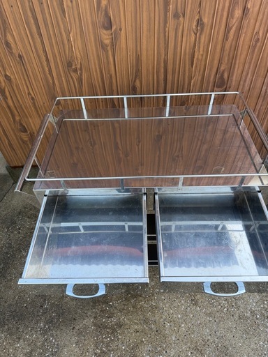 【美品】医療用 ステンレスワゴン カート 回診車 包帯交換車 引出2個 汚物缶付 3段