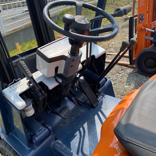 トヨタ　フォークリフト　1.5t