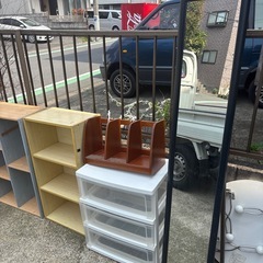 カラーボックス　鏡　椅子無料の画像