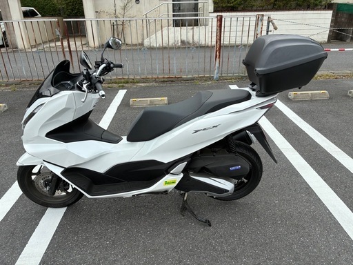 【低走行955km】ホンダPCX 美車 フル装備セット 自賠責保険2年Araiヘルメット付 すぐ乗れます！
